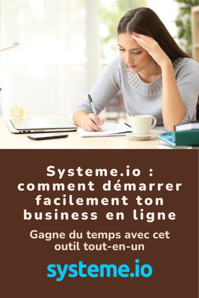 Femme apprenant à utiliser Systeme.io pour lancer son activité en ligne